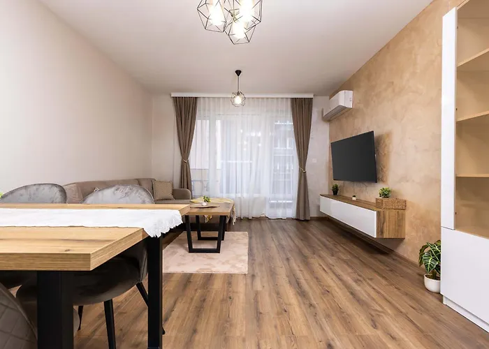 The Cozy Nest - Modern 1br With Balcony By Flat Mаnager 公寓 普罗夫迪夫